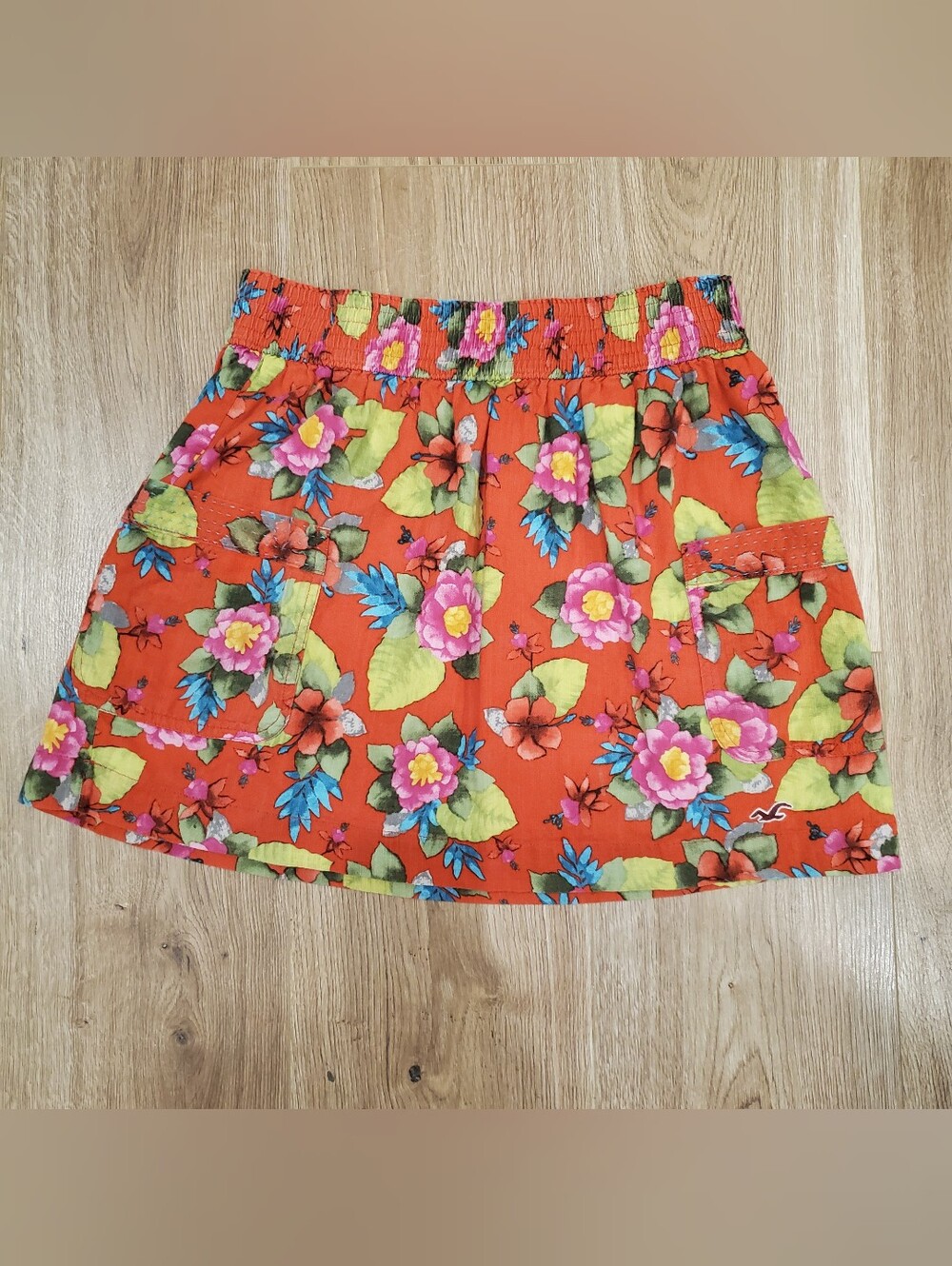 Hollister Floral Red Elastic-Waist Mini Skirt